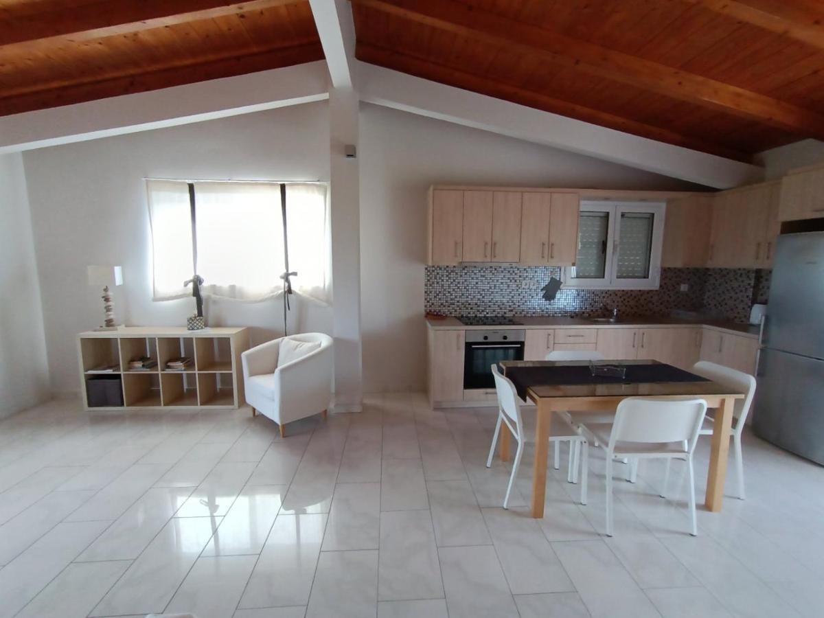 Endless Seaview Apartment B Alykes  Exterior photo